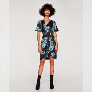 NWT Zara Black Knotted Floral Print Dress